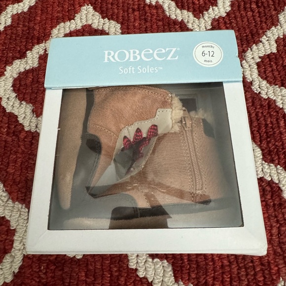NEW IN BOX Robeez Wyatt Boot Dark Nude/Walnut 6-12 Months - Picture 4 of 8